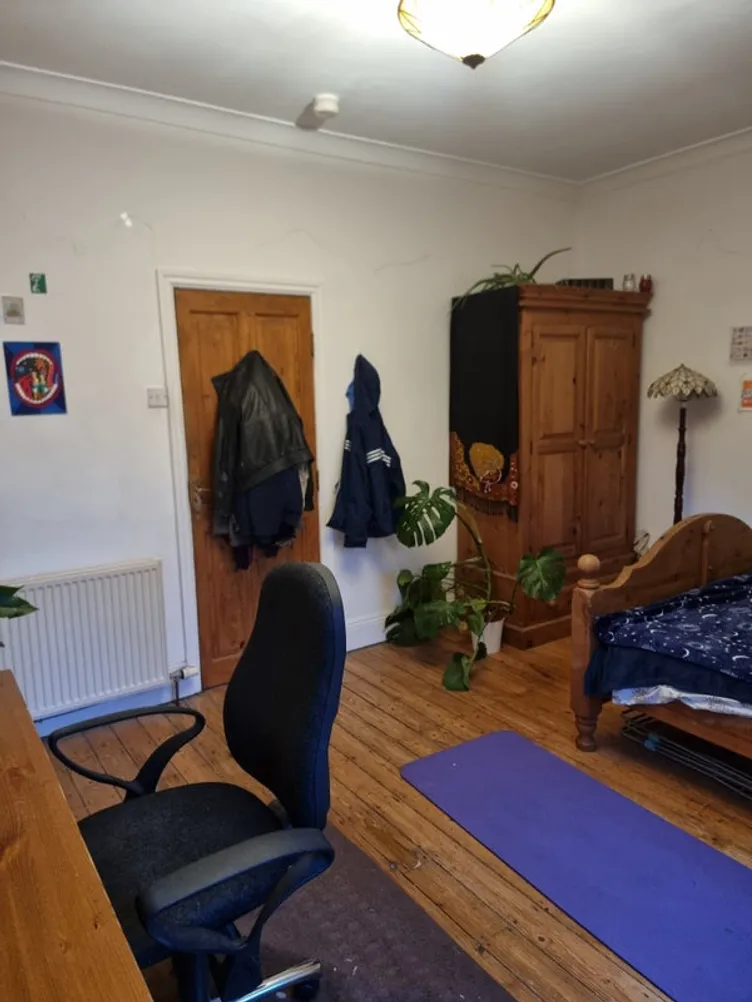 Property thumbnail 2