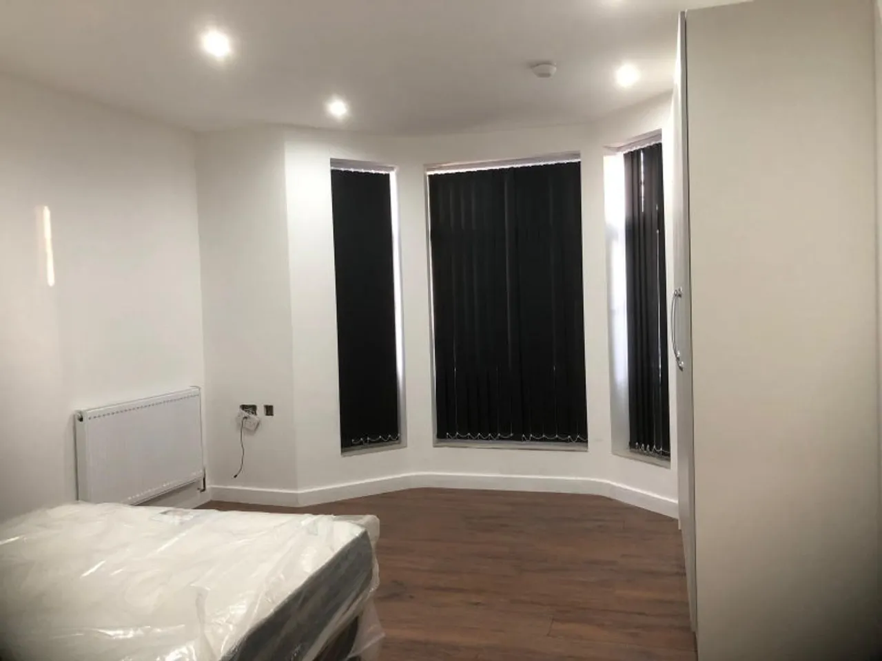 1751897375344-m1.jpg