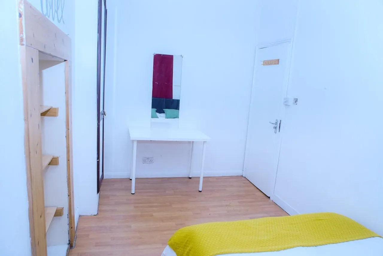 Property thumbnail 2