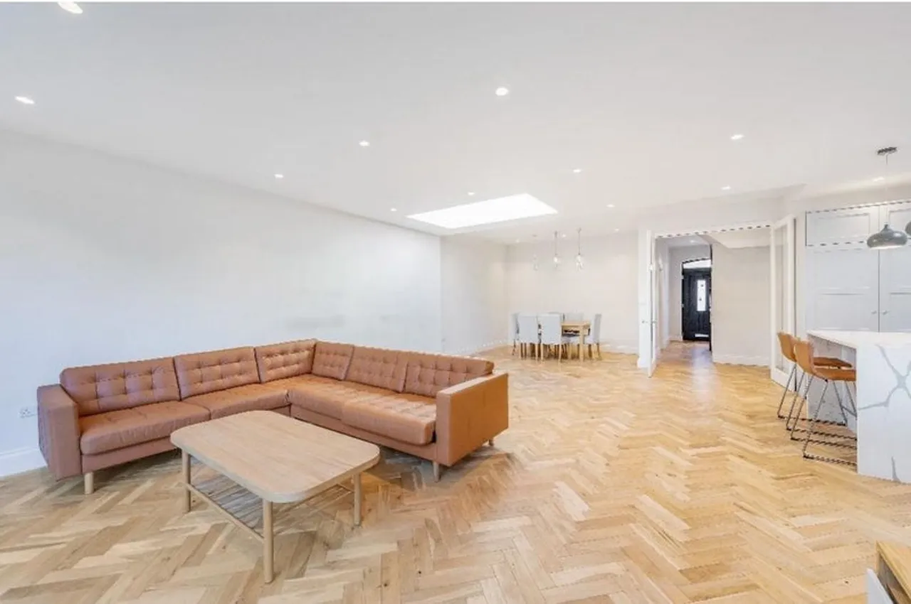 Property thumbnail 2