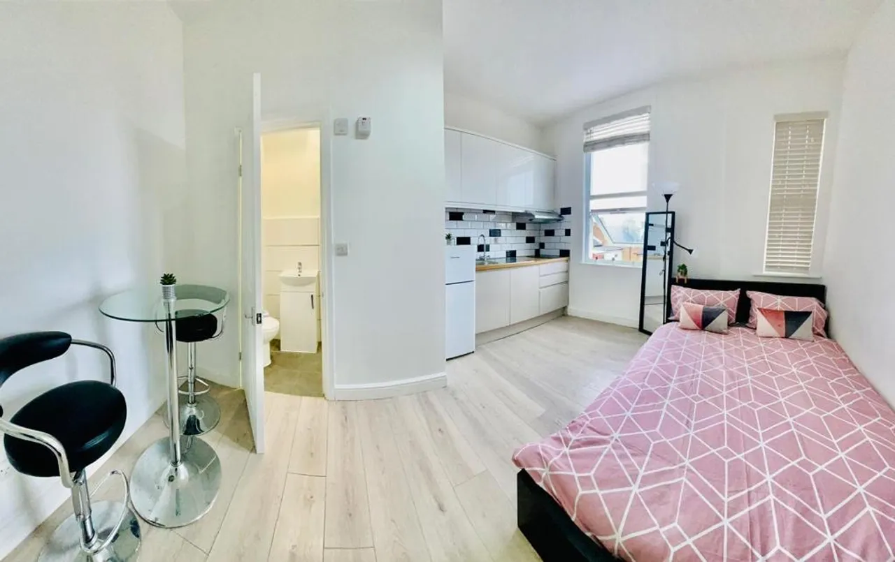 Property thumbnail 2