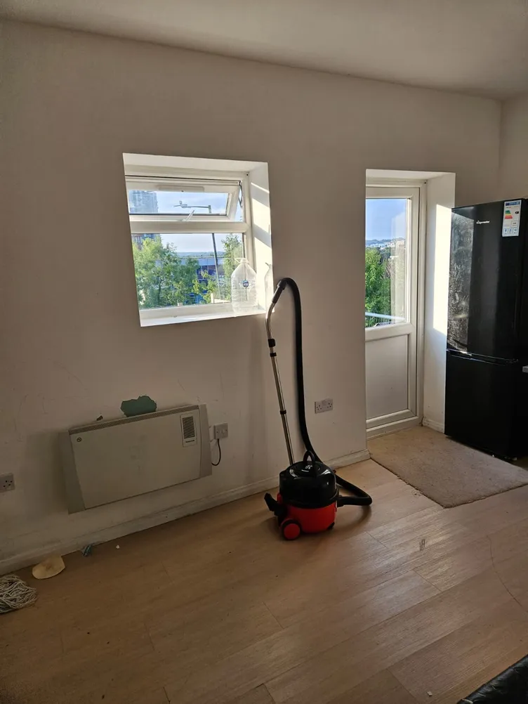 Property thumbnail 2