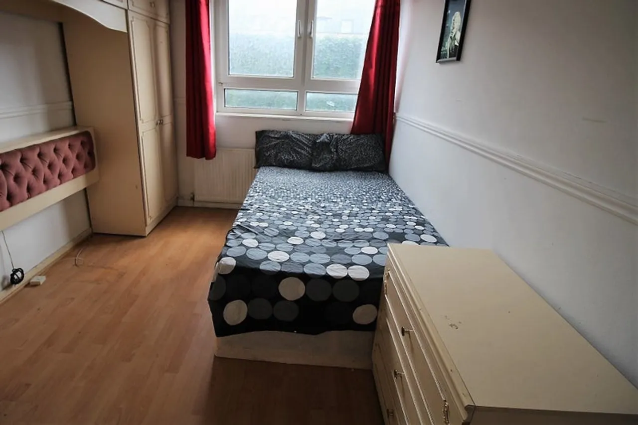 Property thumbnail 3