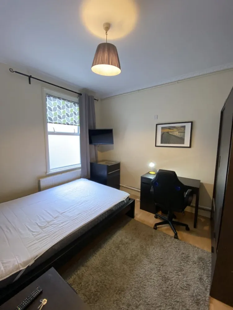 Property thumbnail 3