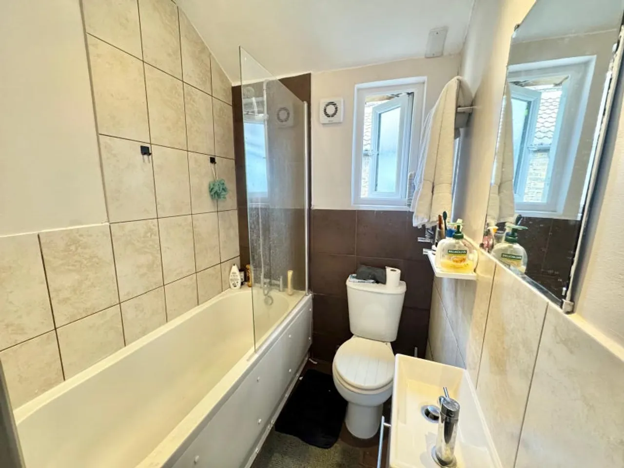 Property thumbnail 2