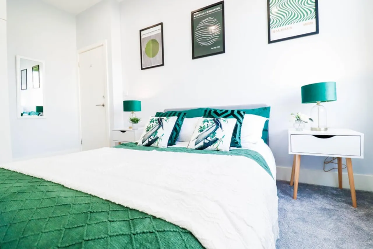 Property thumbnail 2