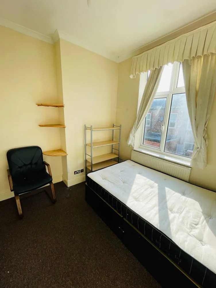 Property thumbnail 2