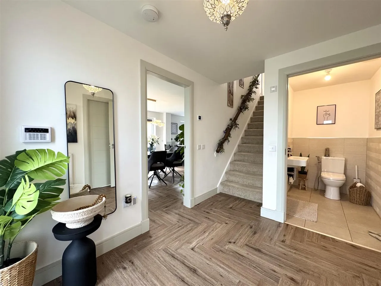 Property thumbnail 2