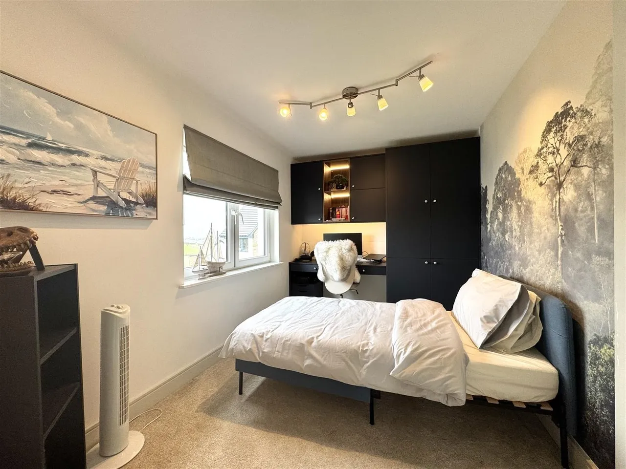 1761083629172-bedroom4+study.jpg