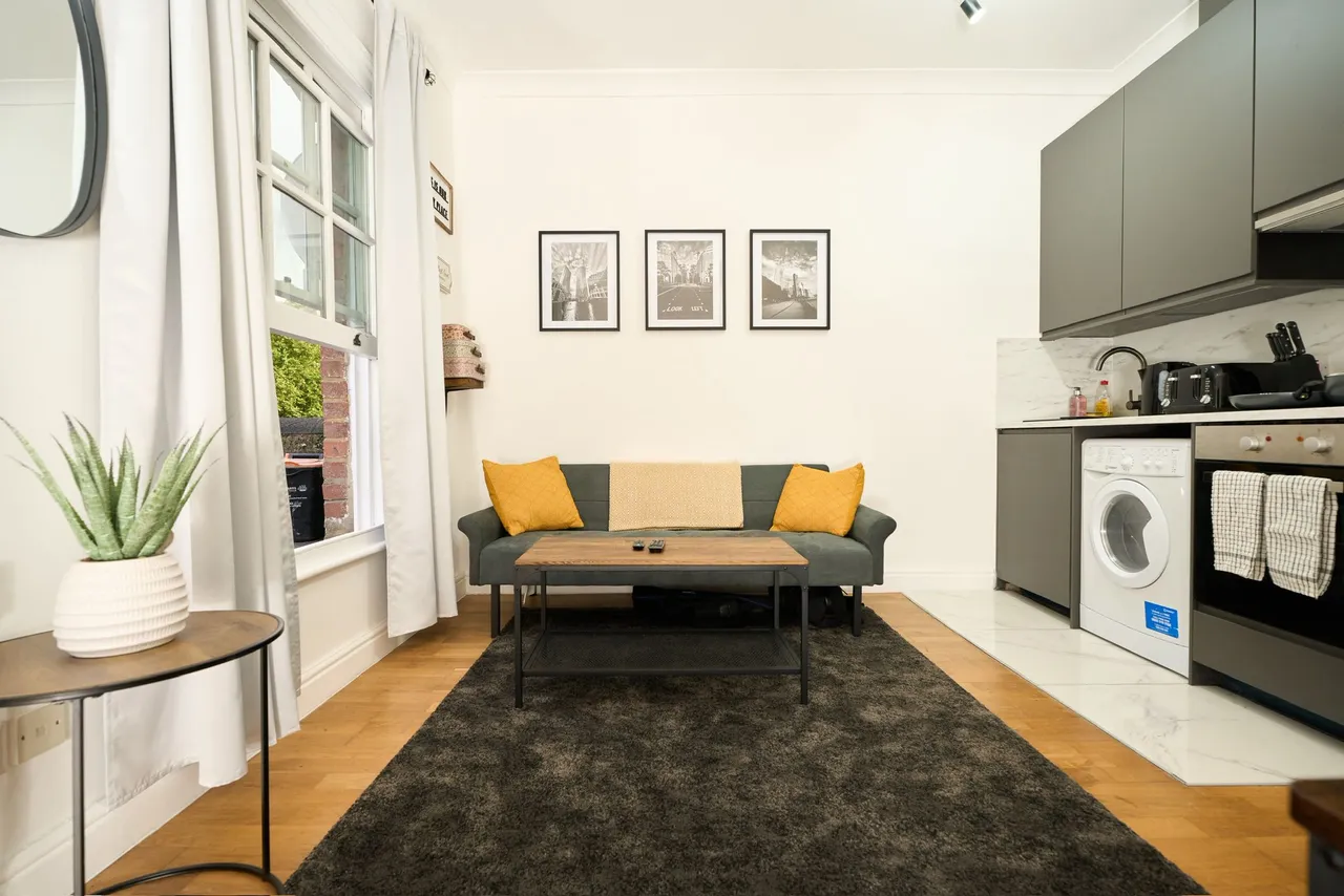 1762619205283-Burdett 4.jpeg