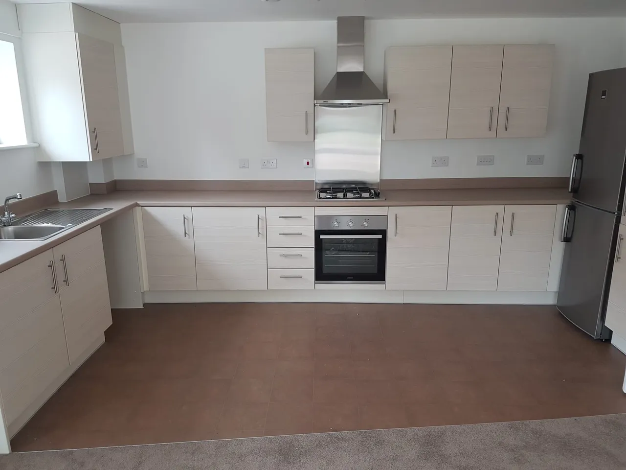 1764869327741-WhatsApp Image 2025-12-04 at 17.14.55 (1).jpeg