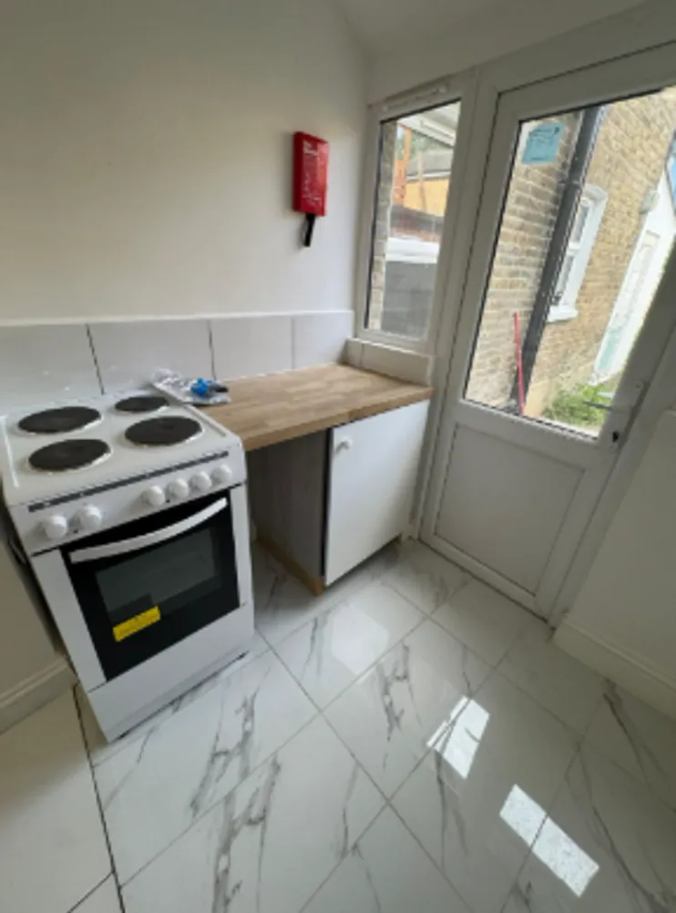 Property thumbnail 2