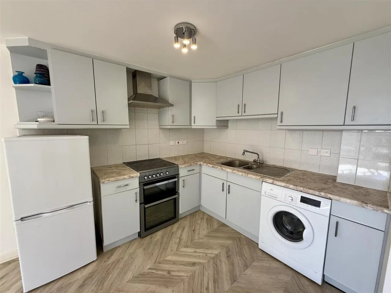 1765891487424-WhatsApp Image 2025-11-29 at 13.53.46 (1).jpeg