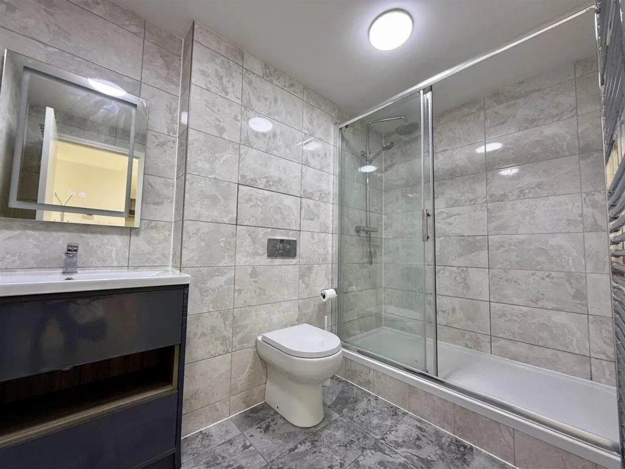 1765891487424-WhatsApp Image 2025-11-29 at 13.53.46 (2).jpeg