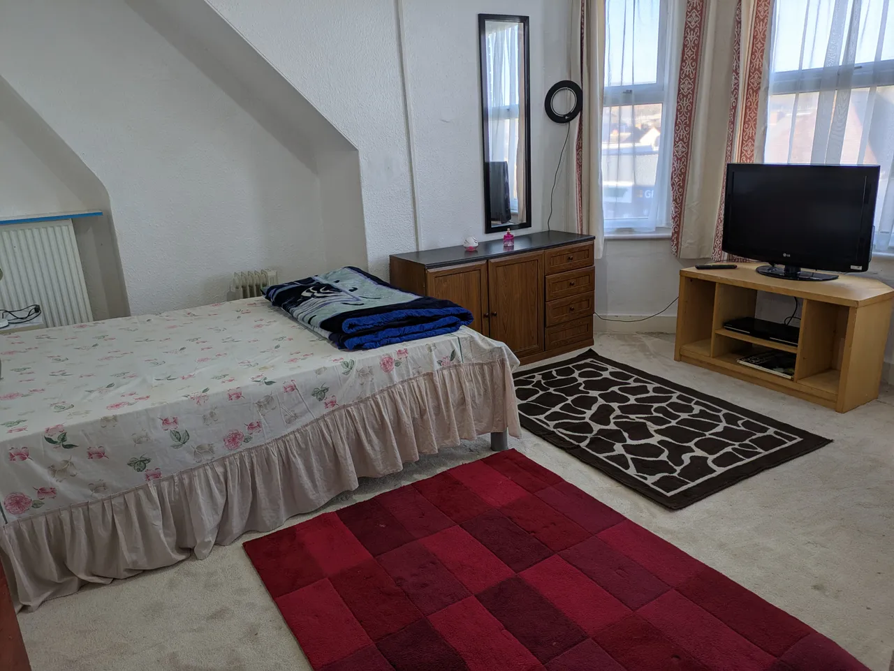 1768673273860-Bedroom 4 (2).jpg