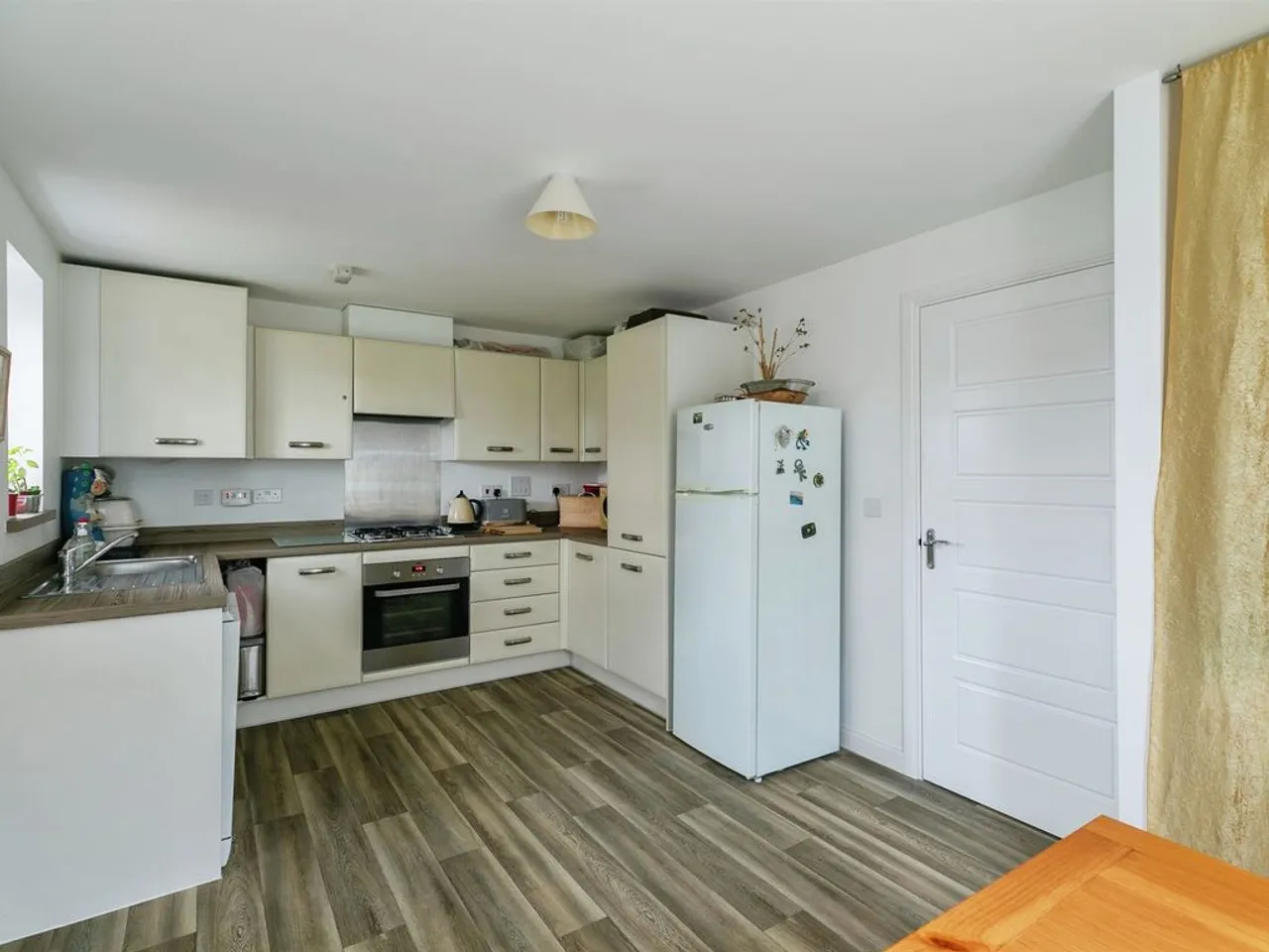 Property thumbnail 3