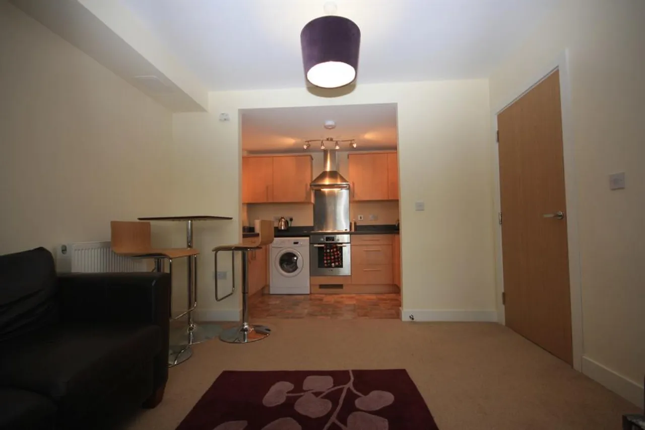 Property thumbnail 2