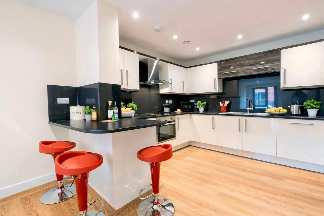 Property thumbnail 3