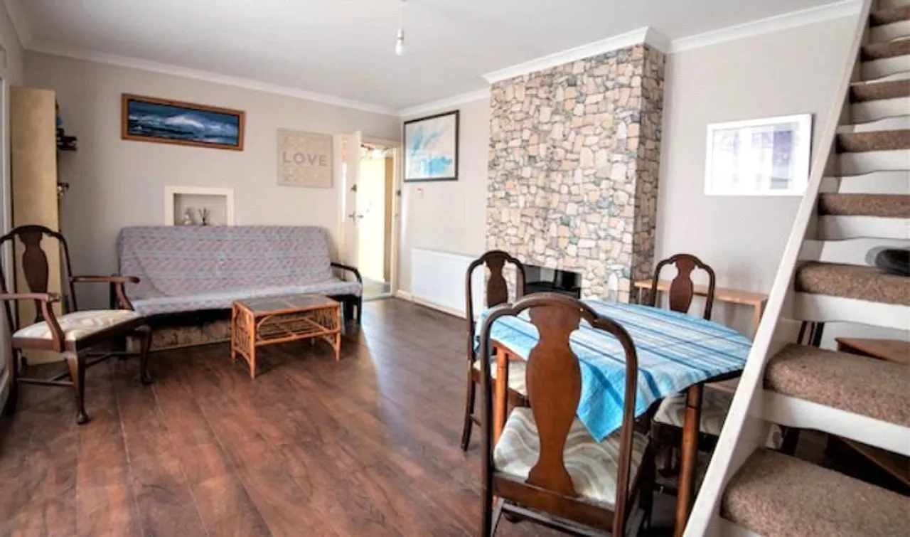 Property thumbnail 2