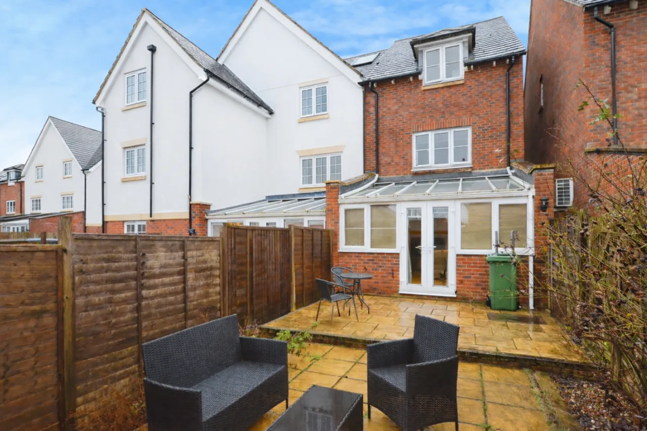 Property thumbnail 2