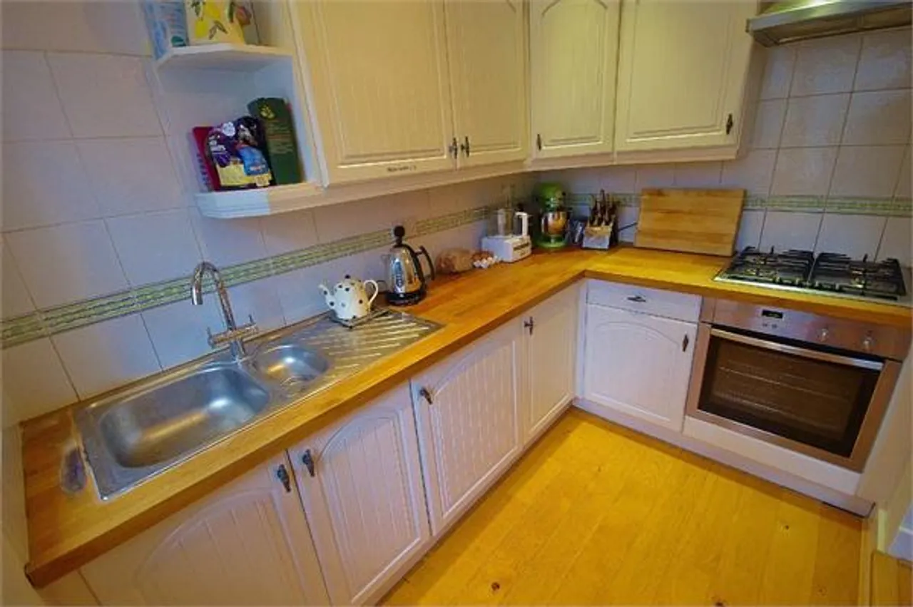 Property thumbnail 3