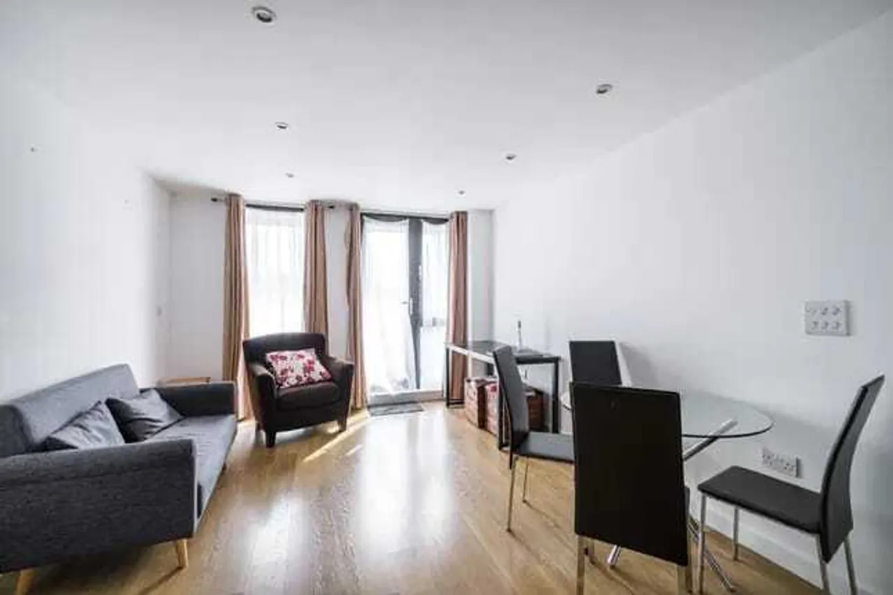 Property thumbnail 2