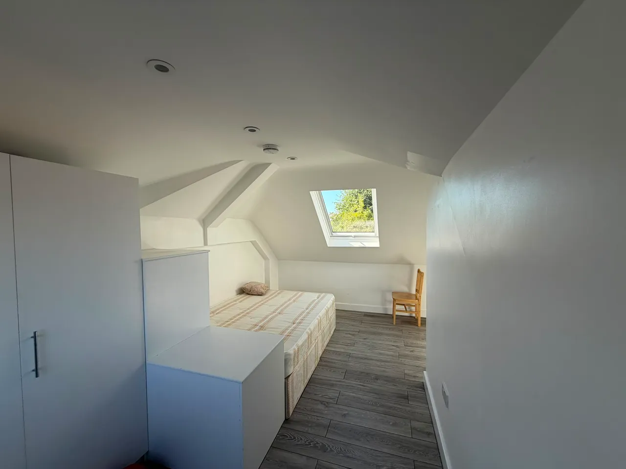 Flat To Rent in Greenford – property photo 1