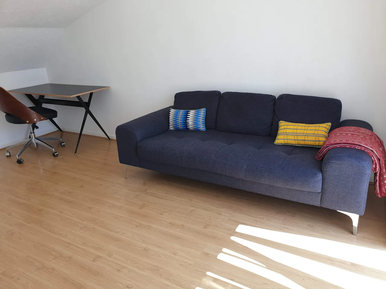 Terraced House For Sale in London – property photo 2