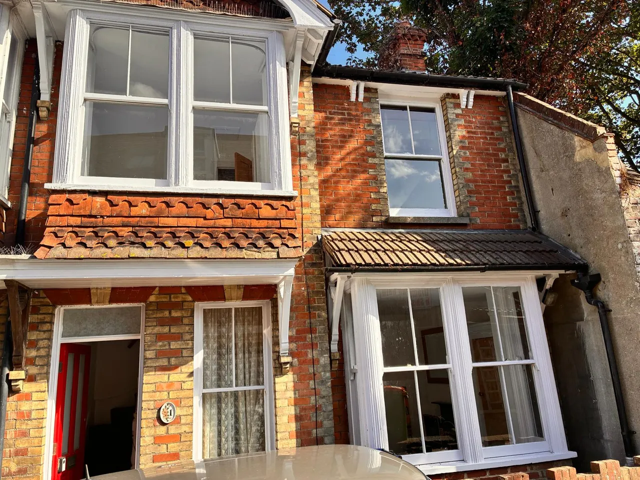 Terraced House To Rent in Canterbury – property photo 1