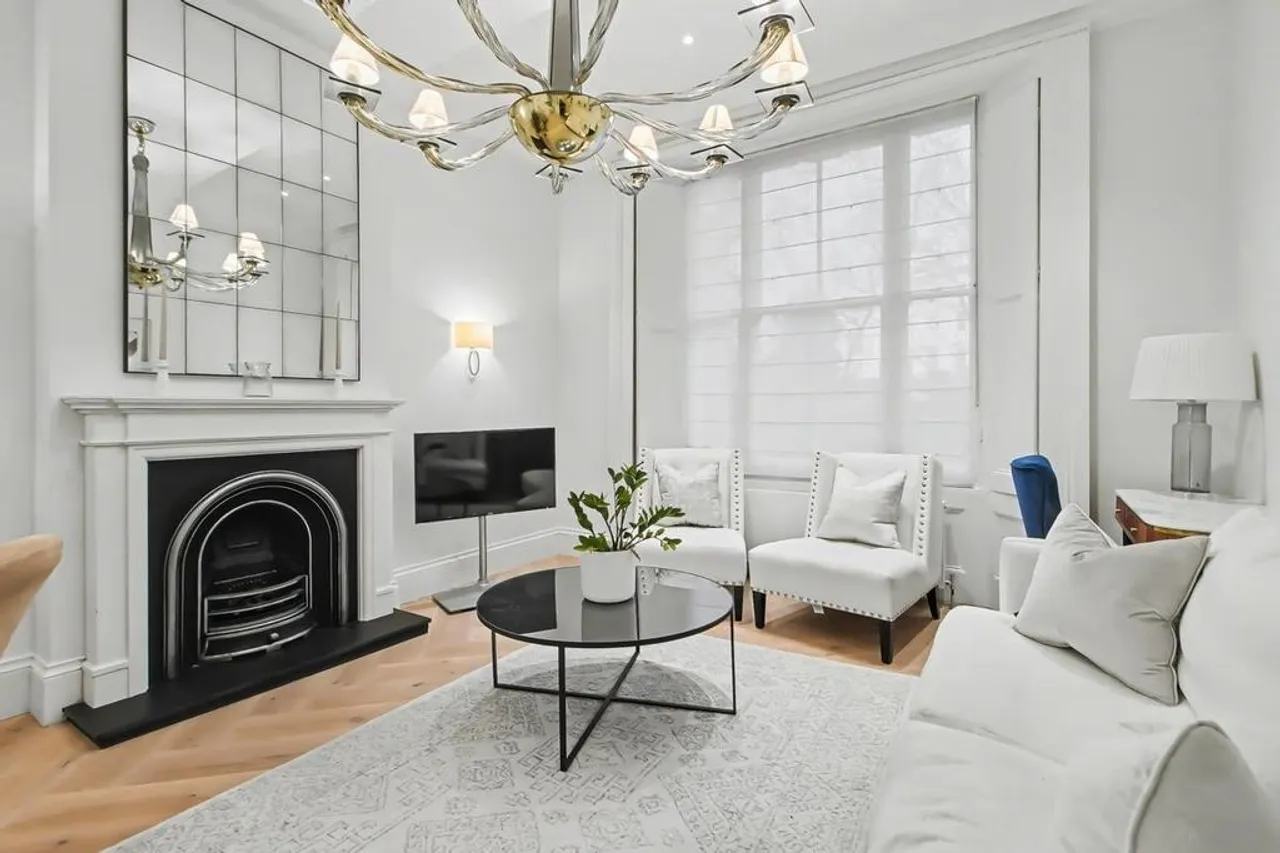 Flat To Rent in London – property thumbnail 3