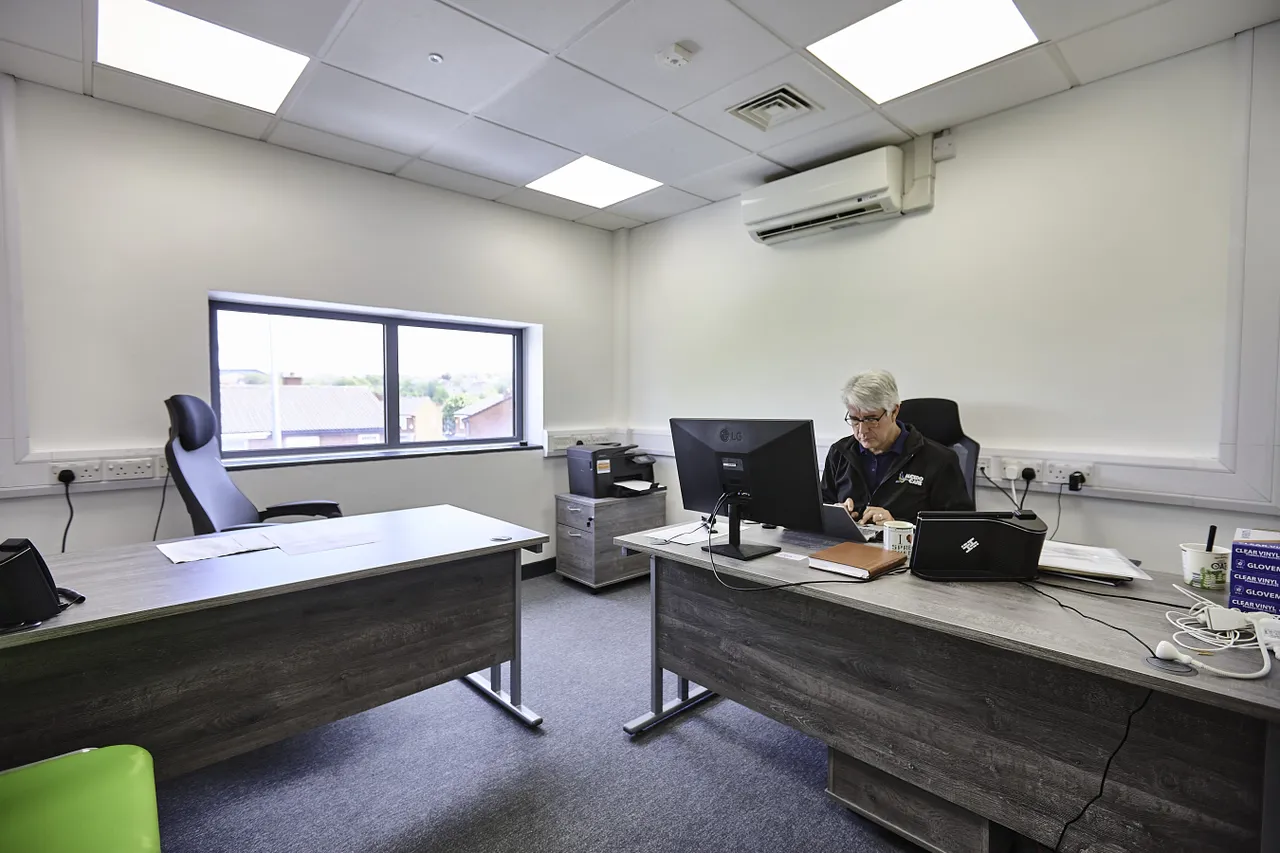 Office Space To Rent in Liverpool – property photo 2