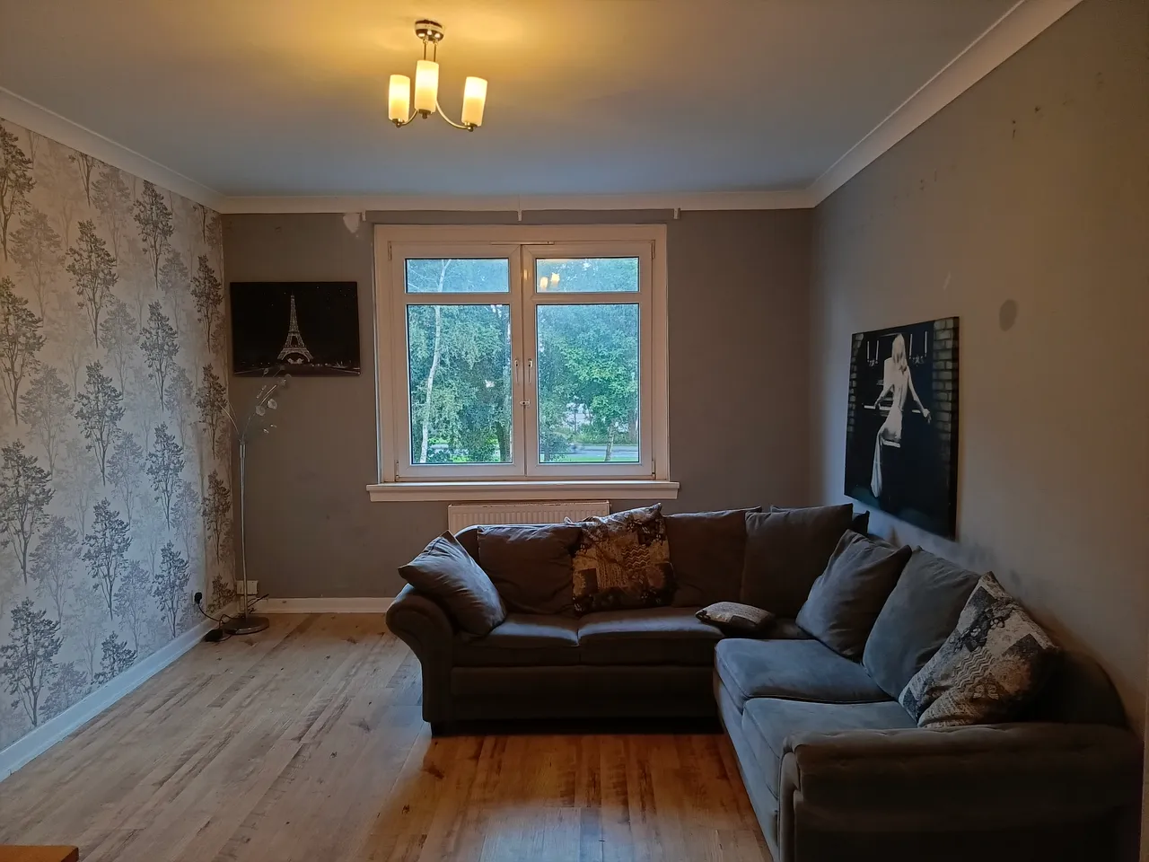 Semi-Detached House To Rent in Wishaw – property photo 1