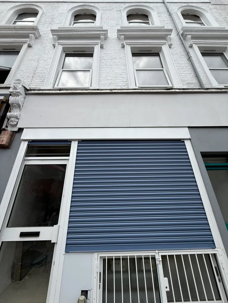 Shop To Rent in London – property thumbnail 3