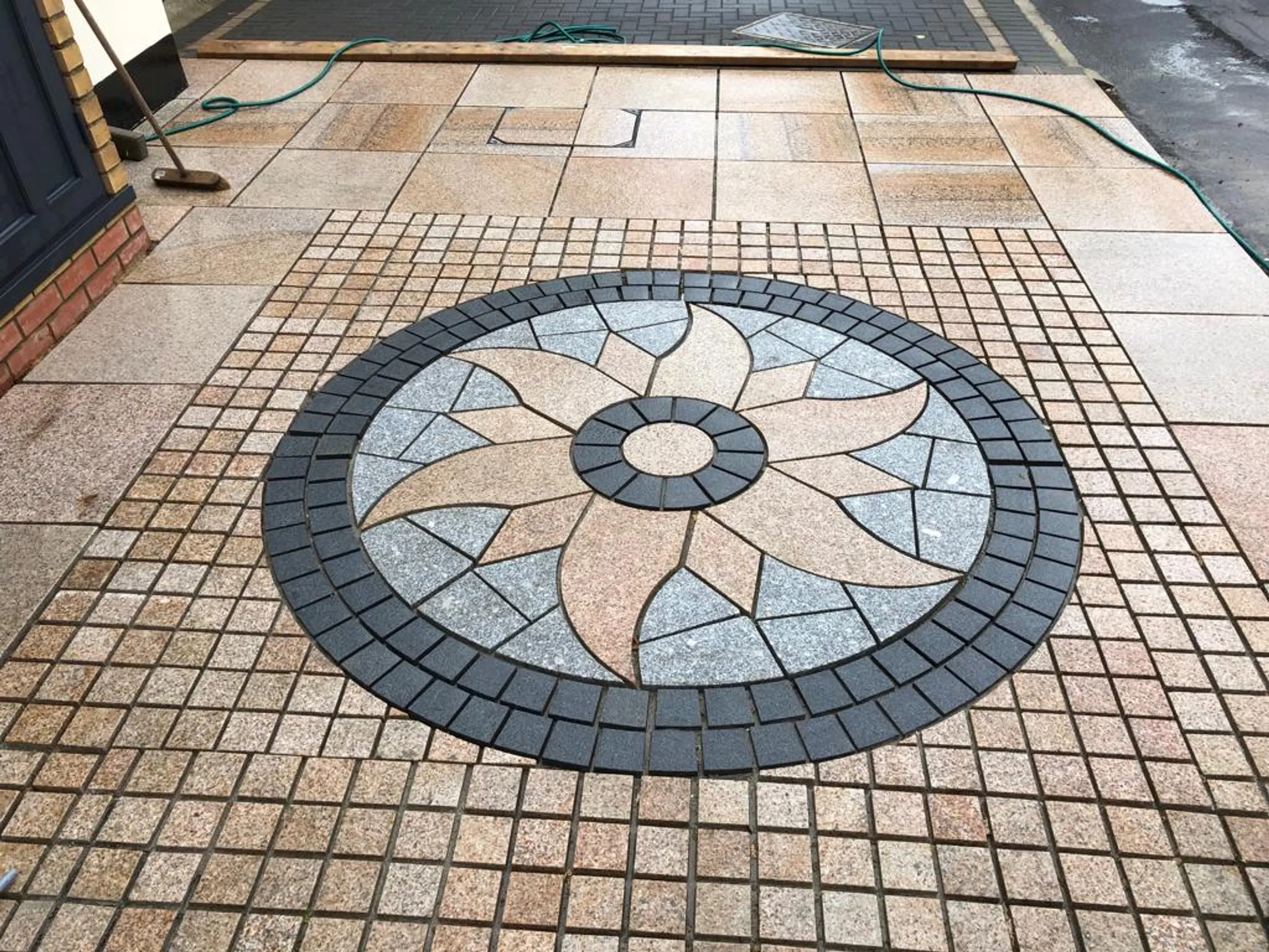 1700938695580-FRONT DRIVE .jpg