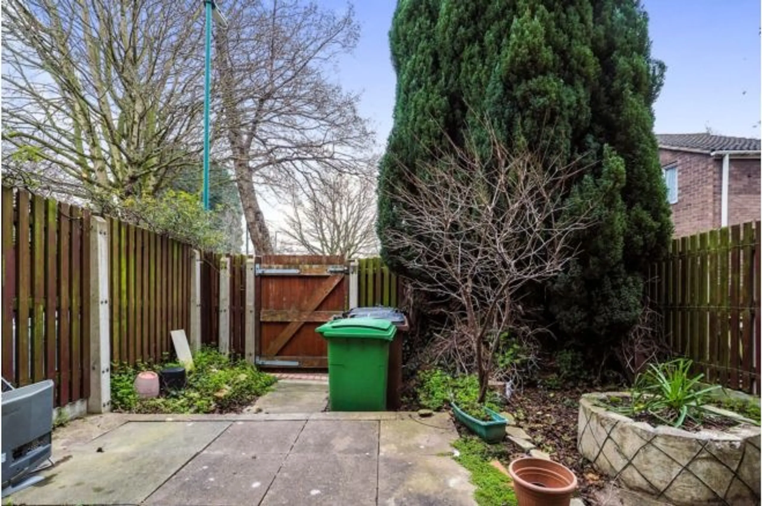 1720294942011-Lorne bin.jpeg