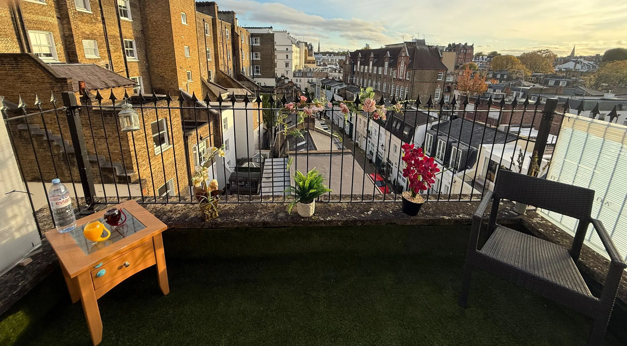 1730392102859-Sale Property London SW7 Kensington table chair web.jpg