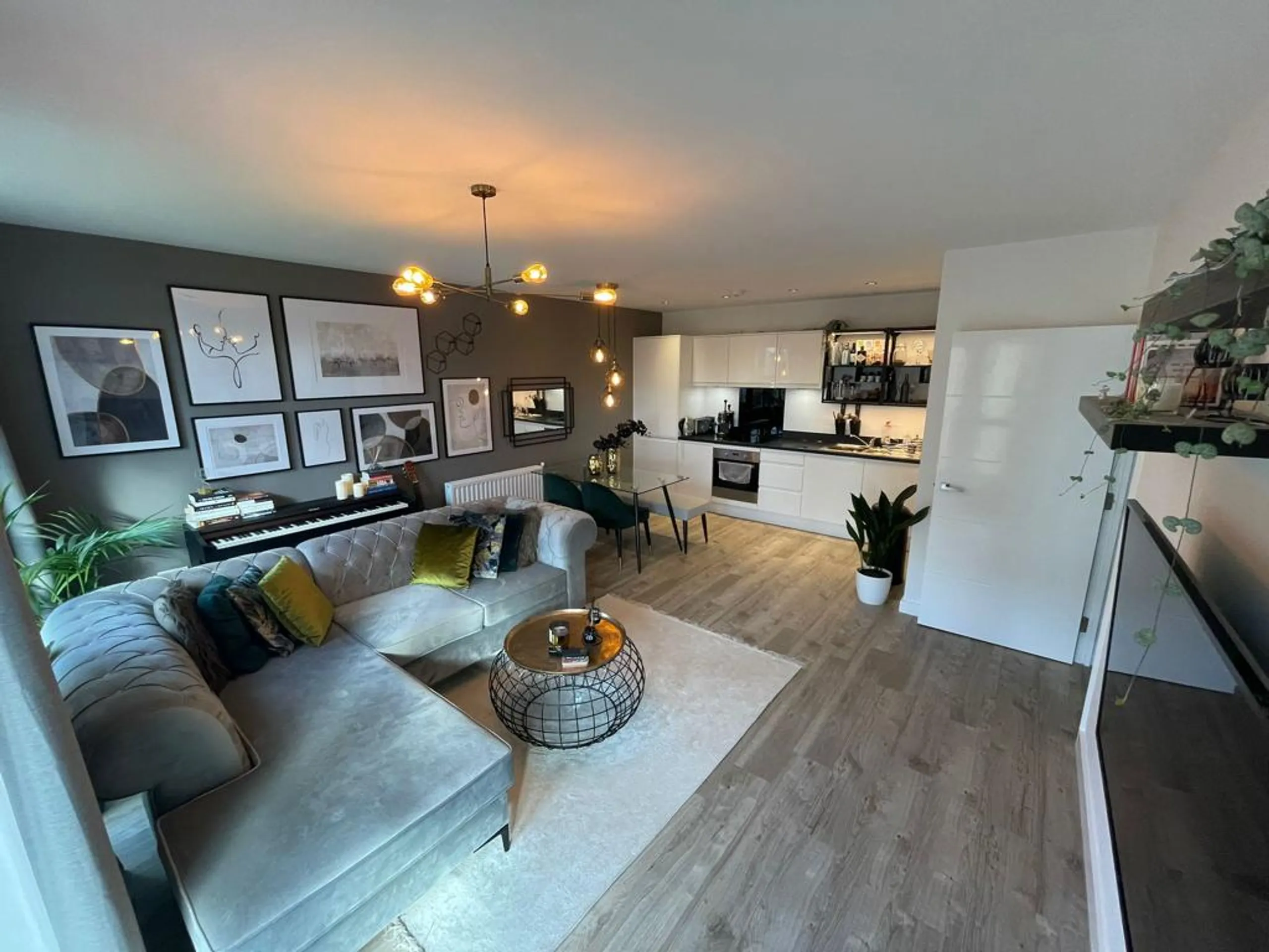 1732222016569-PHOTO-2021-12-08-16-22-04 6.jpg