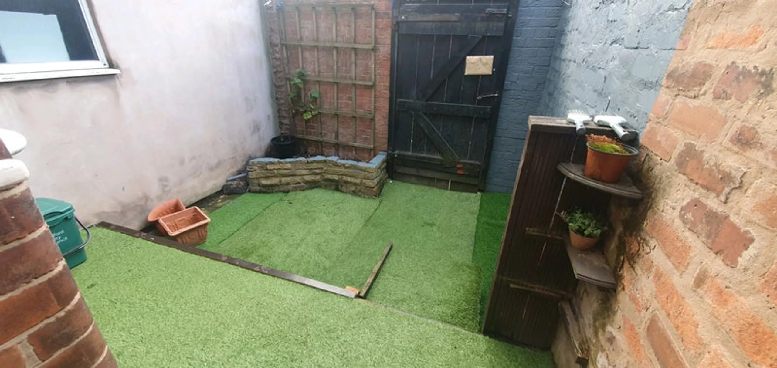 1733749639388-m4 .jpg