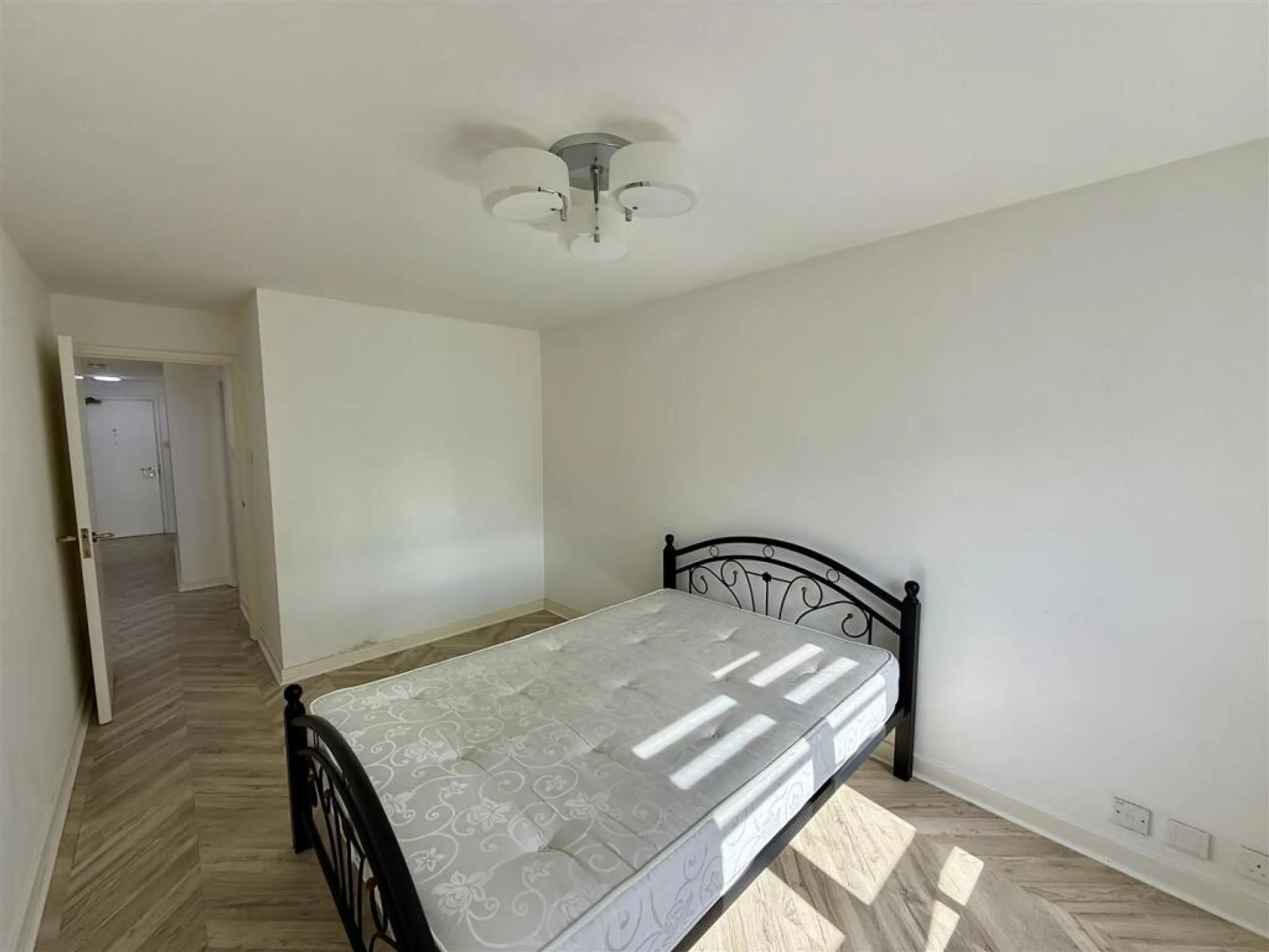 1765891487425-WhatsApp Image 2025-11-29 at 13.53.46.jpeg