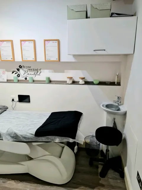 1696946812585-2.png