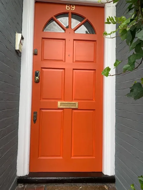 1697468610362-87300263.jpg