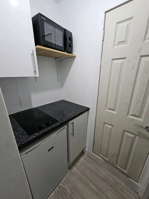 1718884896111-p5.jpg