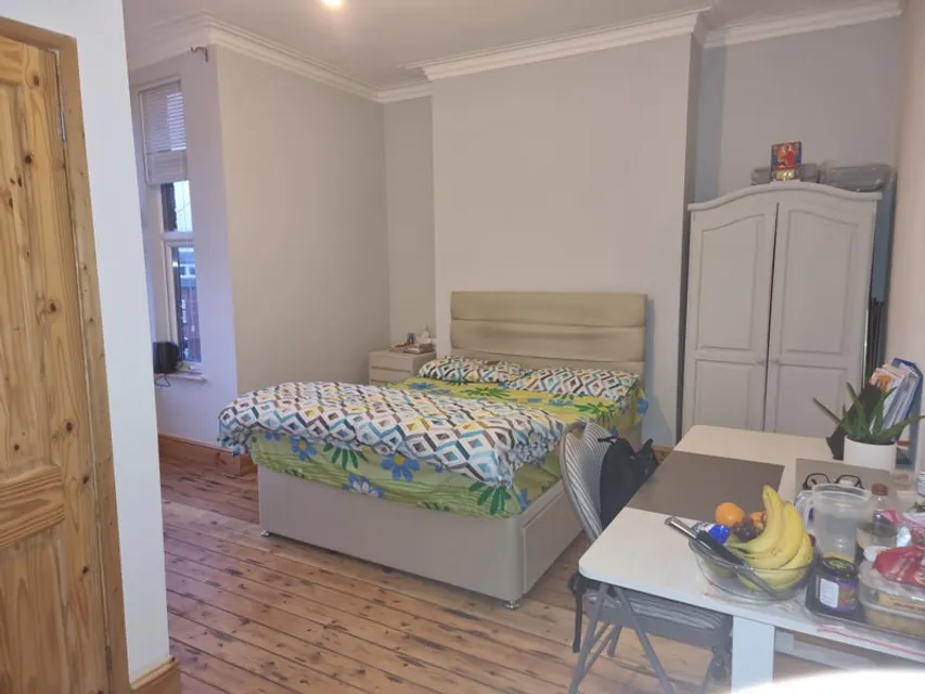 1718886559701-p1.jpg