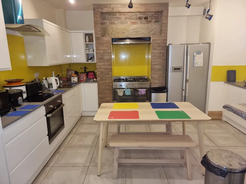 1718886559705-p8.jpg