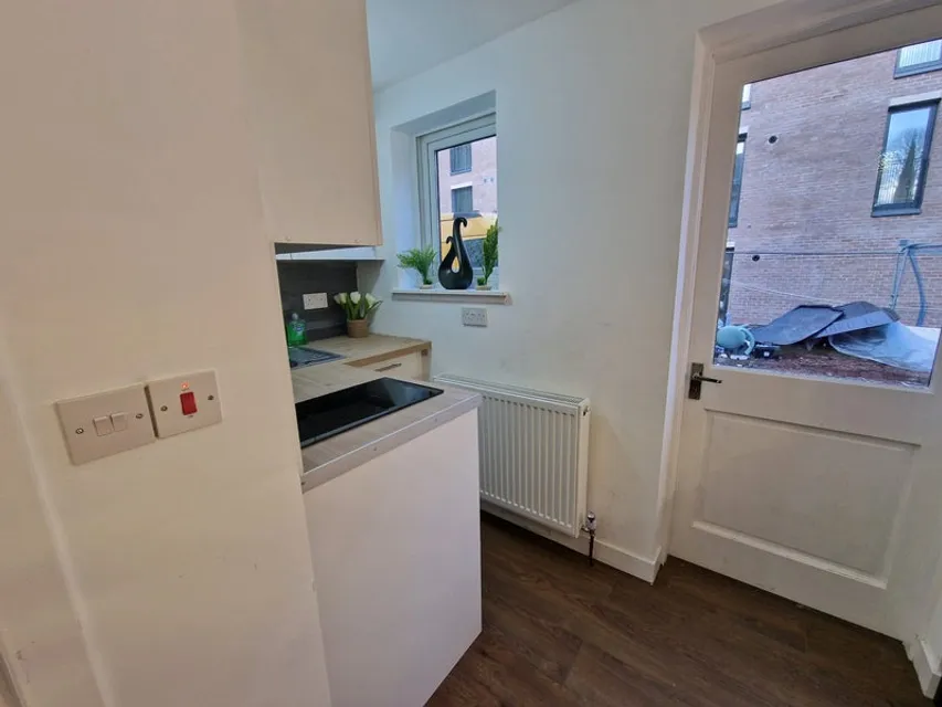 1719326276513-p8.jpg