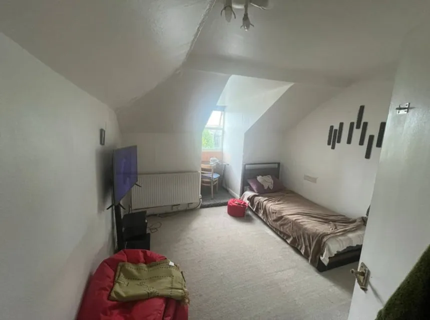 1720182459806-p1.jpg