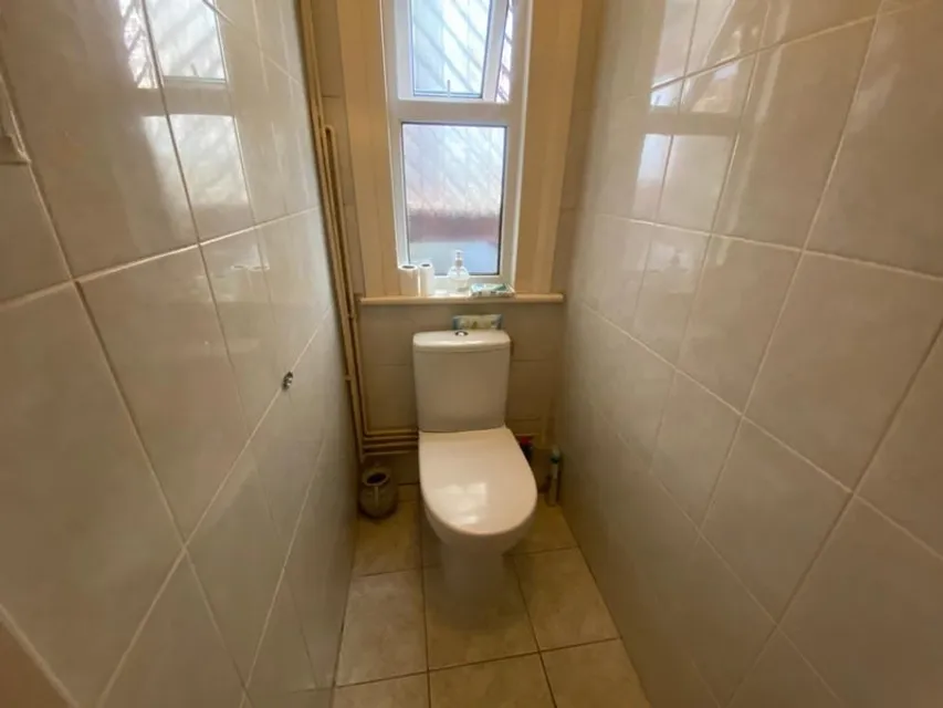 1720184983049-d7.jpg