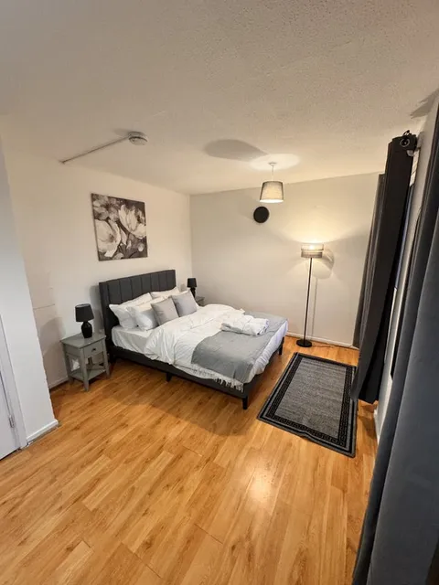 1724931012243-p1.jpg