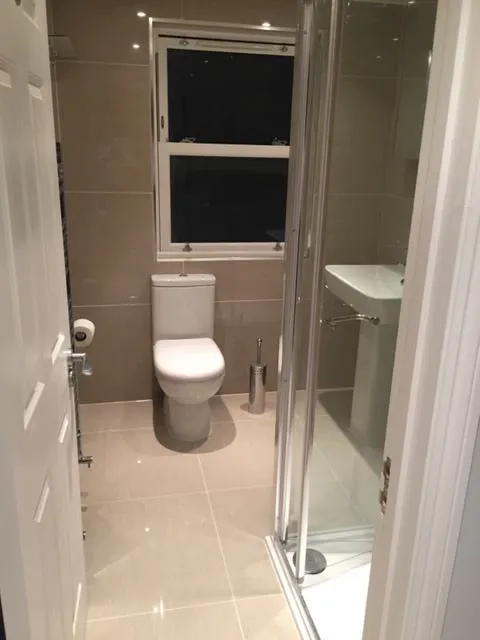 1726661238282-e8.jpg