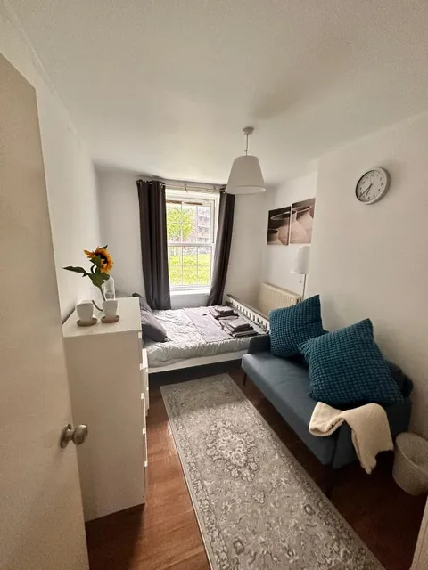1728473737179-b1.jpg